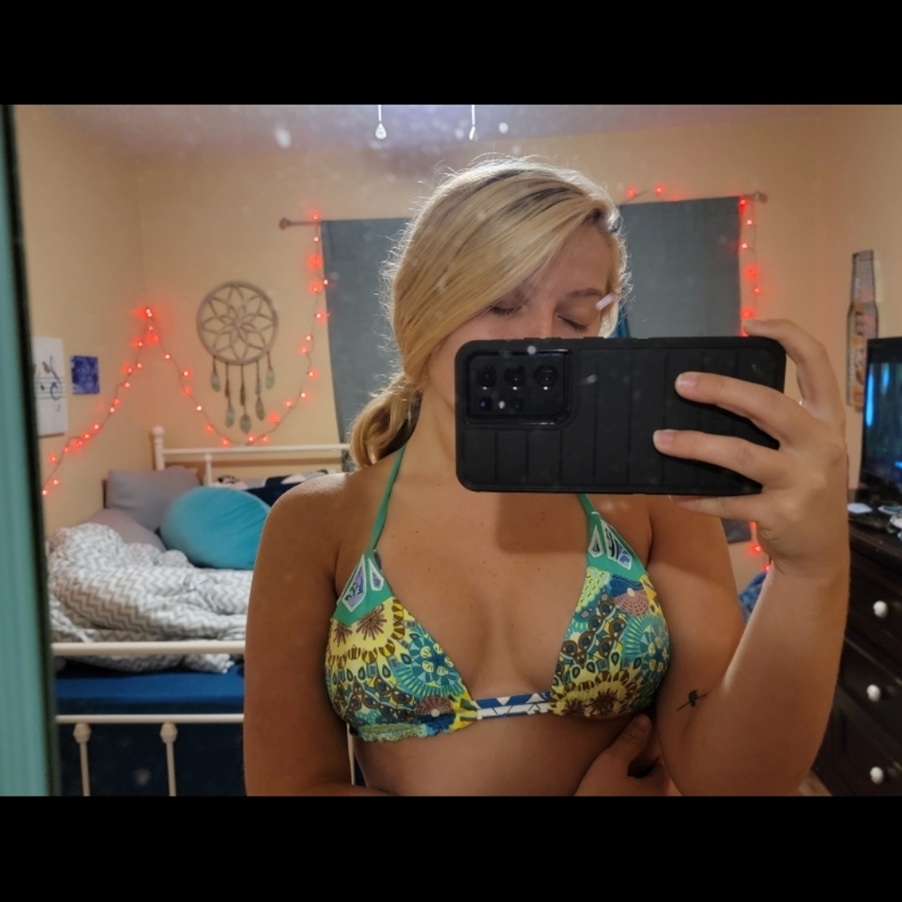 Bikini top